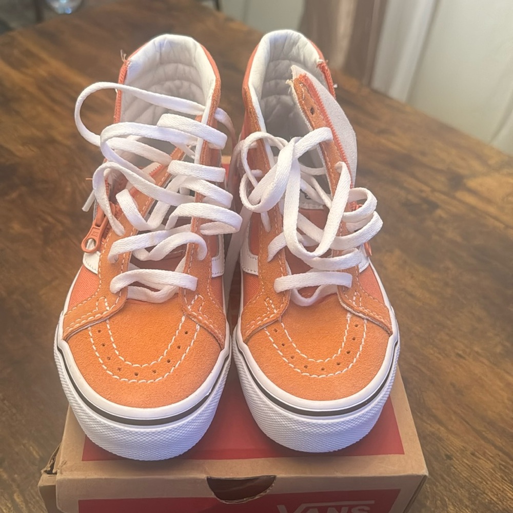 Sk8-Hi Vans